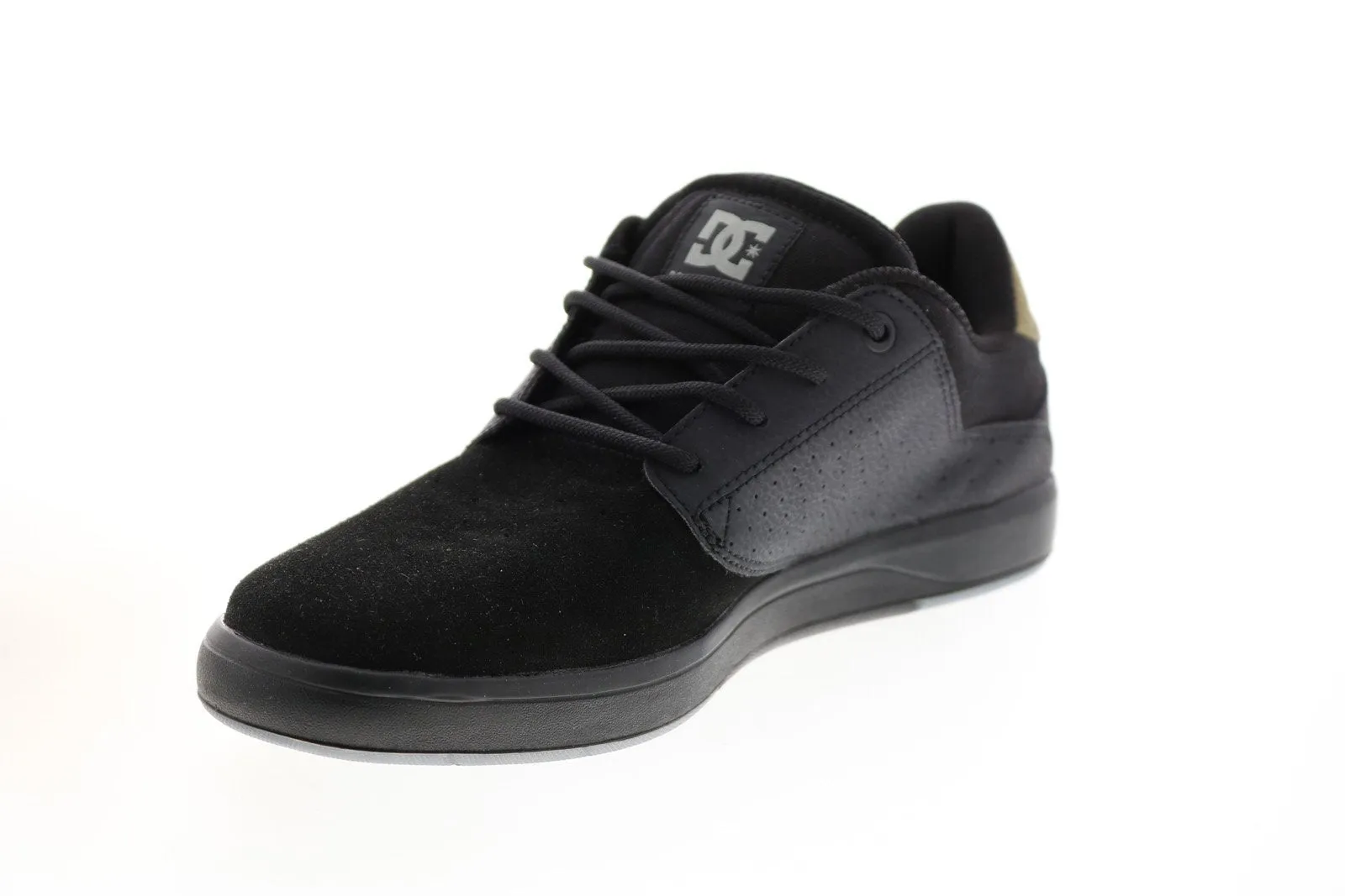 Black Leather Skate-Inspired Sneakers Shoes for Men at DC Plaza TC SE ADYS100511