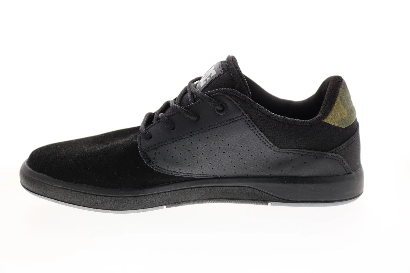 Black Leather Skate-Inspired Sneakers Shoes for Men at DC Plaza TC SE ADYS100511