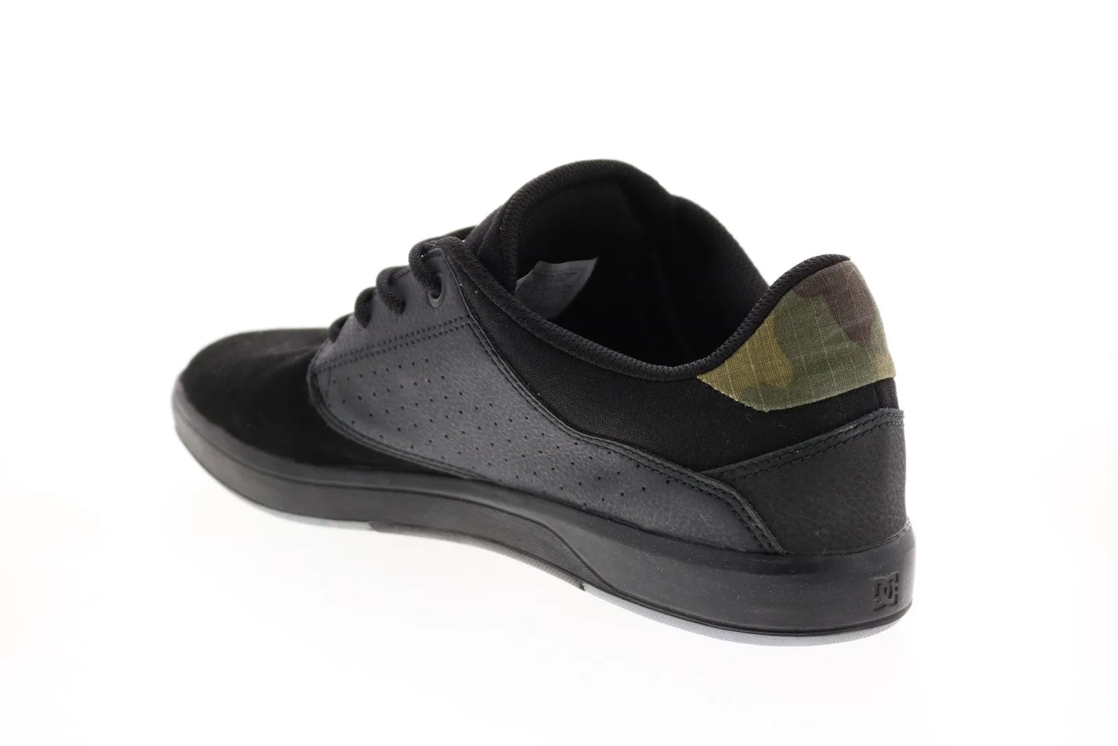 Black Leather Skate-Inspired Sneakers Shoes for Men at DC Plaza TC SE ADYS100511