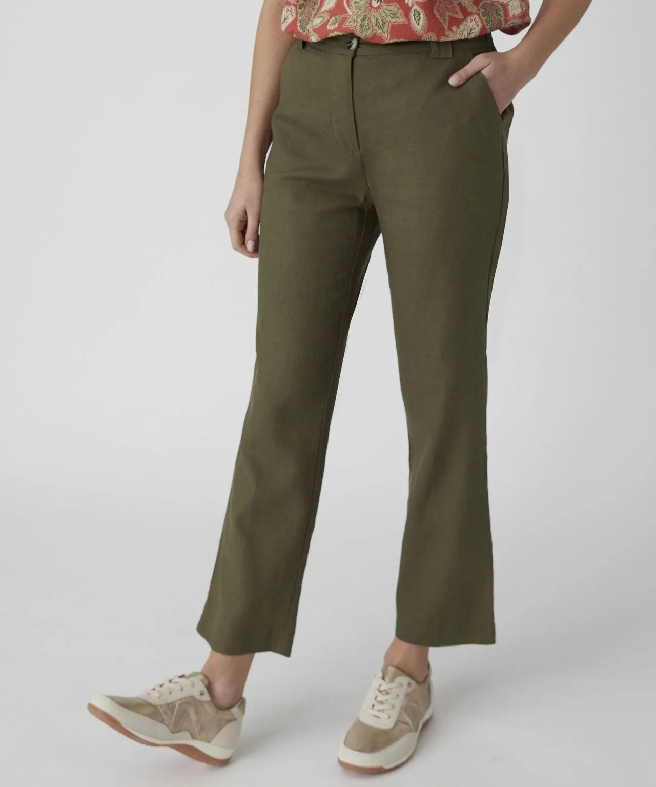 Short Linen Trousers