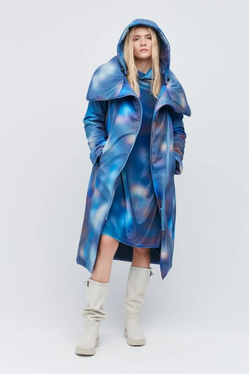 Get a Free Blue Snow Leo Coat & Bag Today!