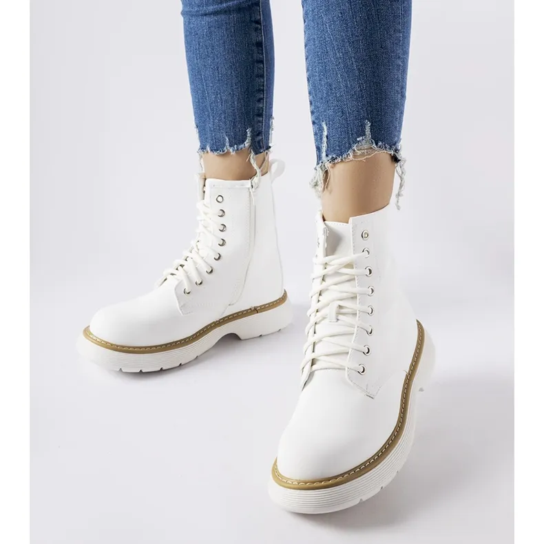 White Classic Benvenuto Boots