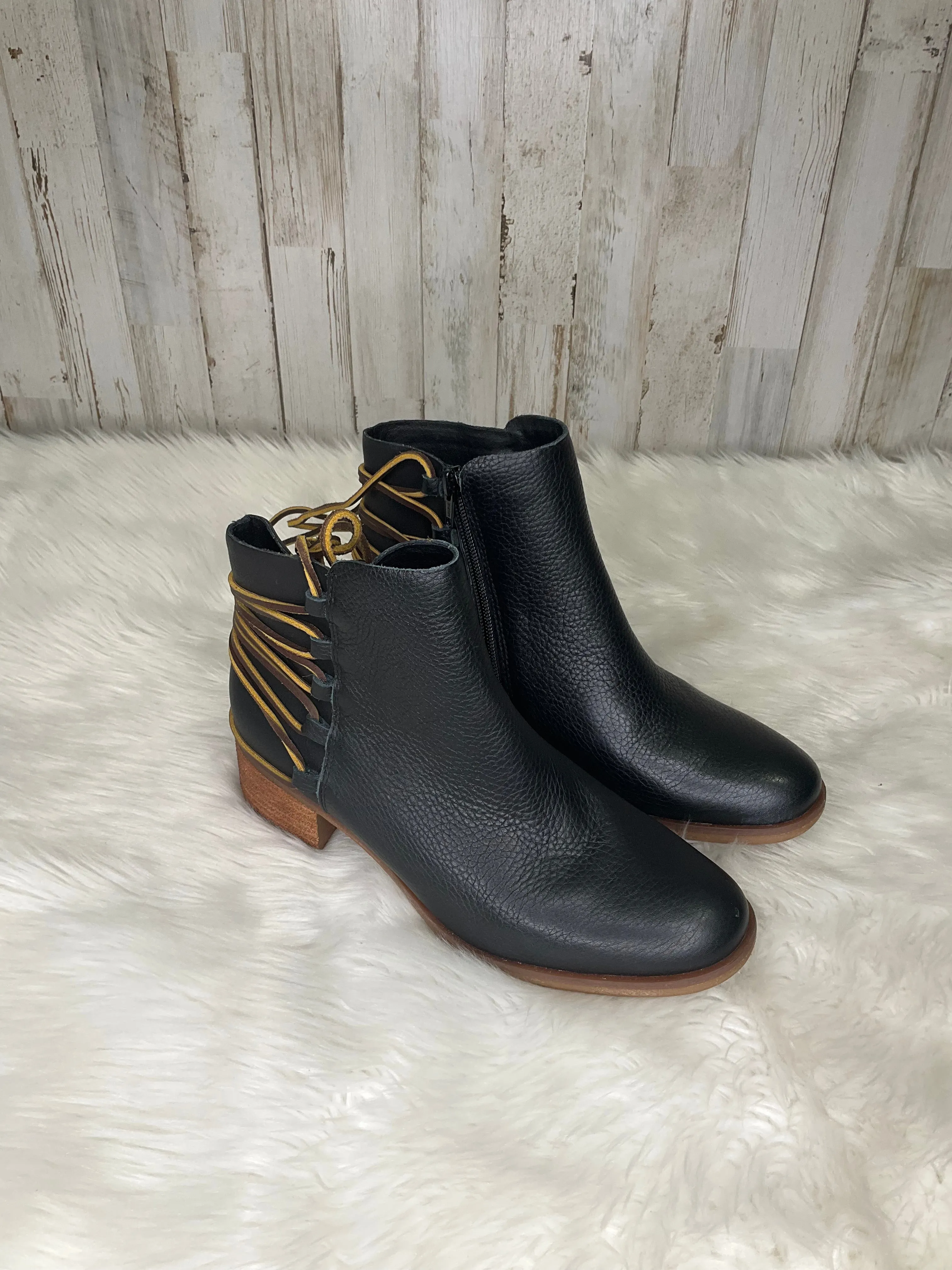 Korks Ankle Heel Boots Size 7.5