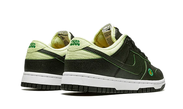 Nike Dunk Low Avocado can be rewritten as Nike Dunk Low Avocado Green.