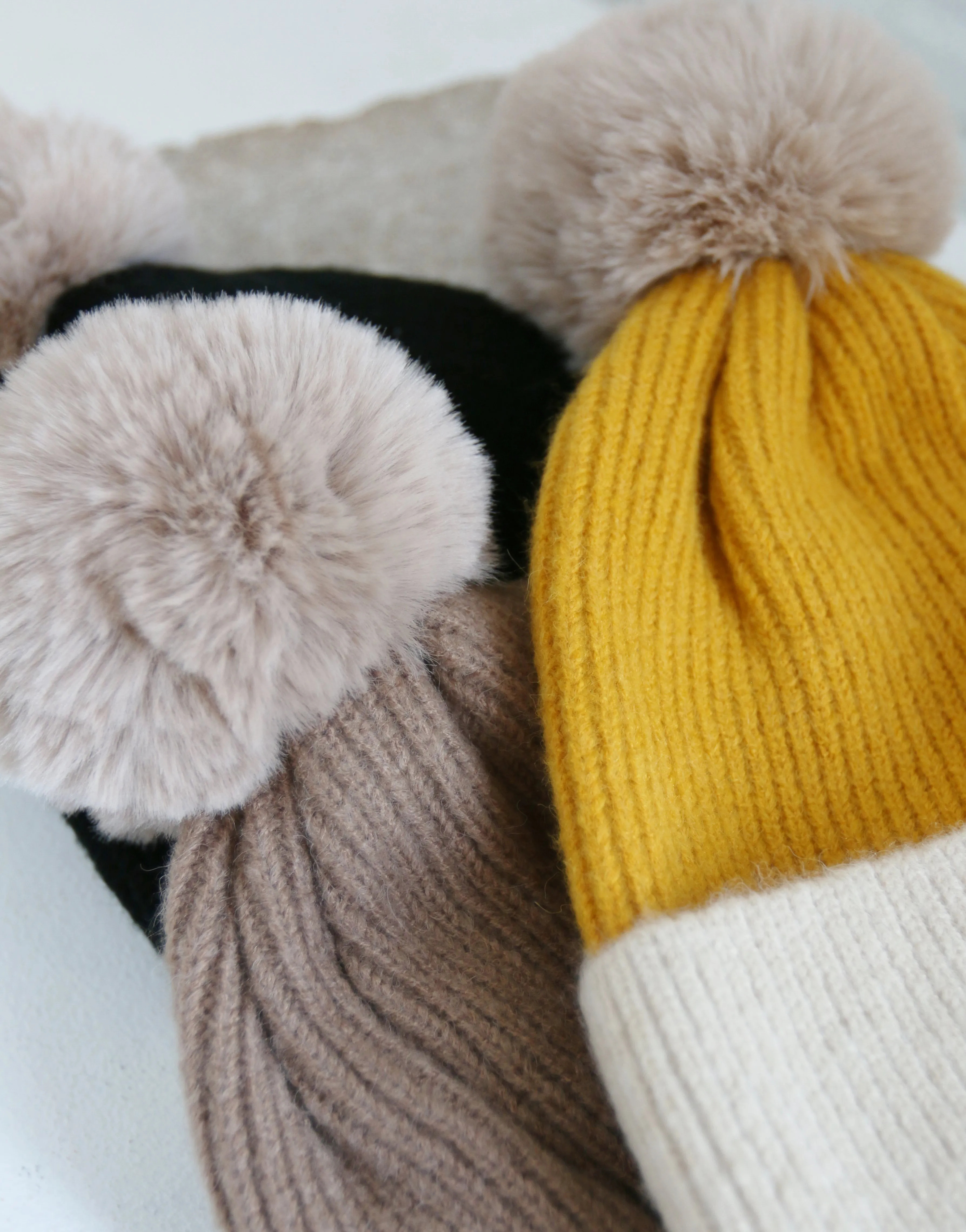 Ribbed Beanie in Two-Tone