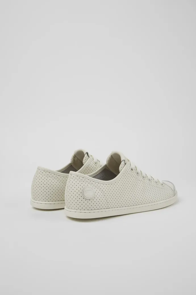 Women's Uno White Sneaker.