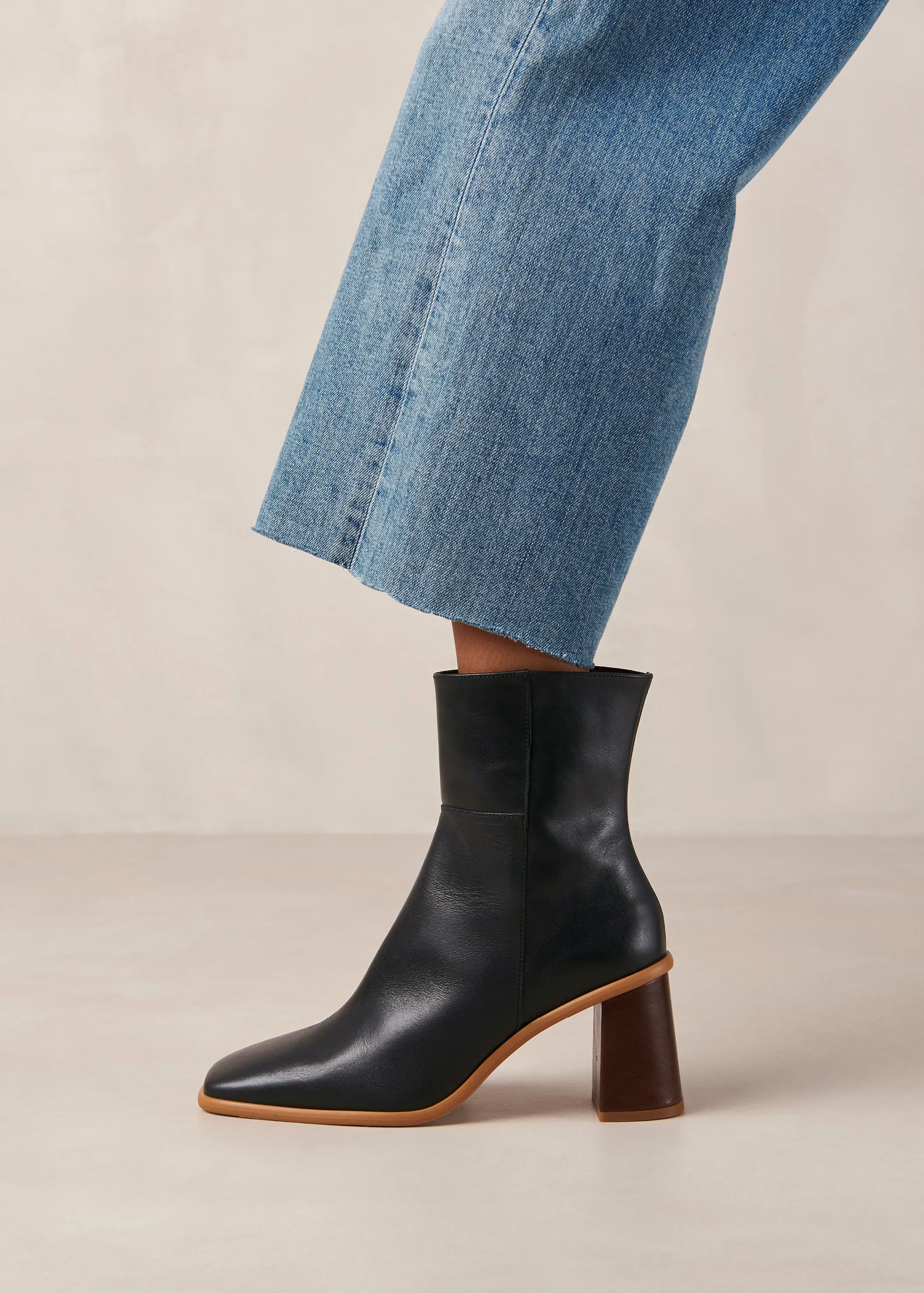 Vintage Black Leather Ankle Boots - West Style