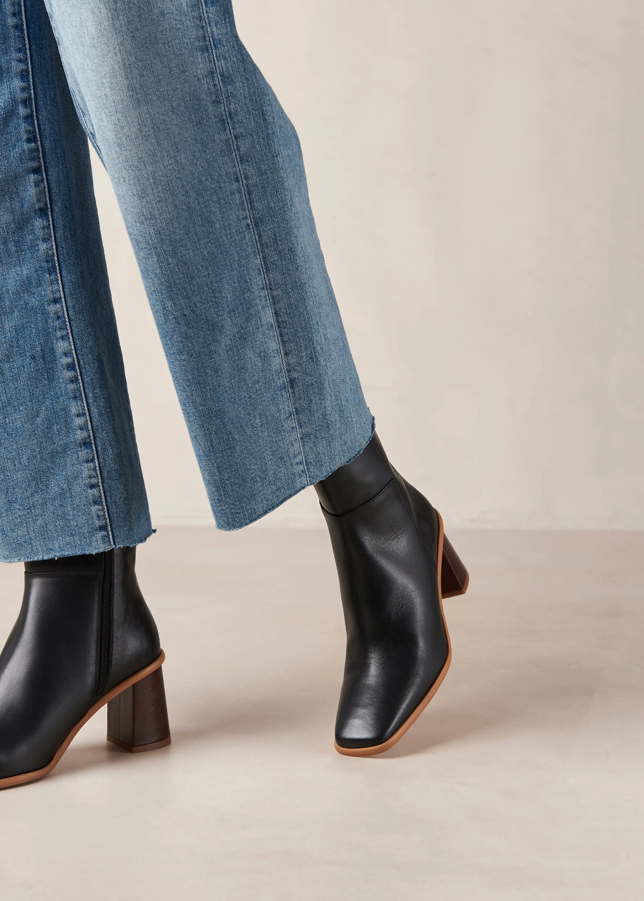 Vintage Black Leather Ankle Boots - West Style