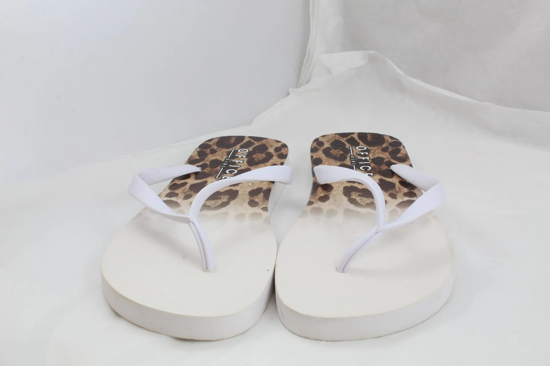 White Leopard Ombre Toe Post Sandal for Women's Office at Seaside