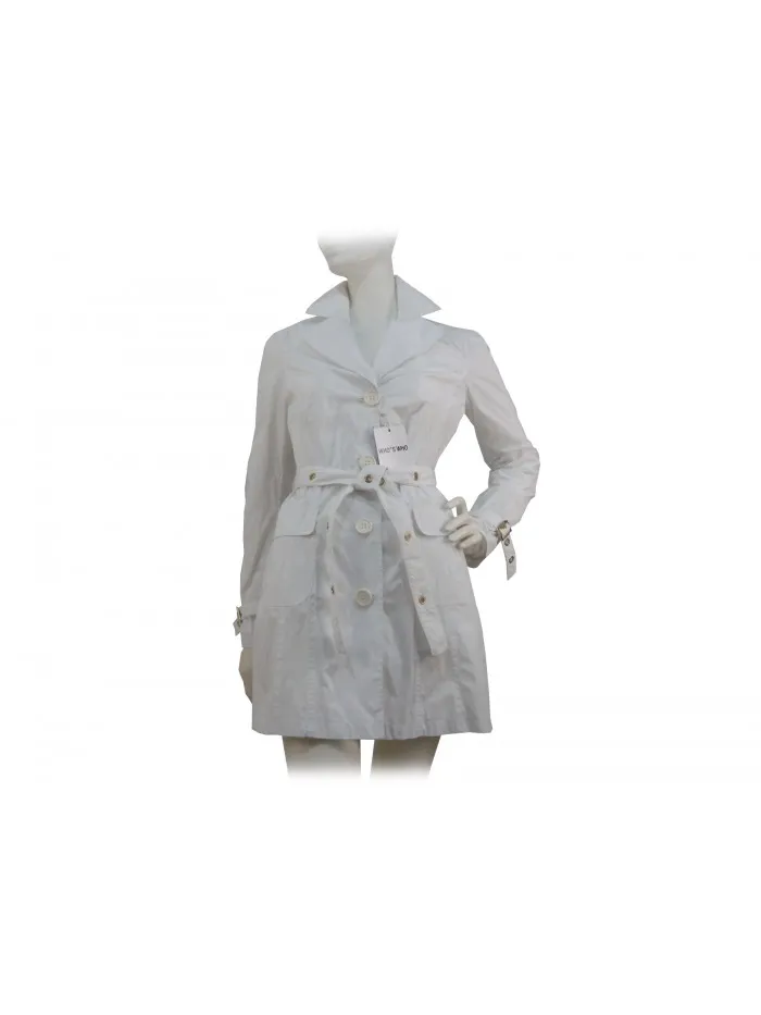 Woman's white trench coat - Who's Who